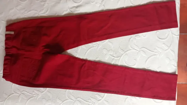 Pantalón burdeos Talla 14 Trasluz