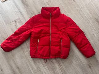 Cazadora acolchada roja