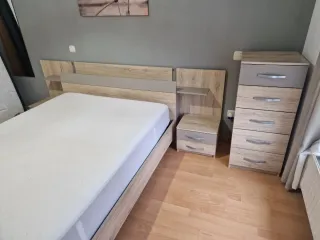 Dormitorio completo,somier de lamas,sin colchon