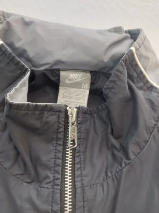 Giacca originale NIKE, taglia M, colore nero con d