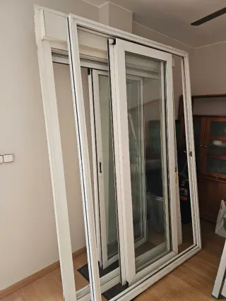 Ventanas correderas blancas