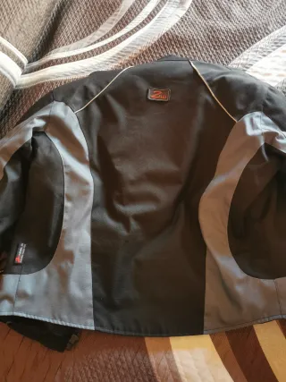 Chaqueta Moto Negra y Gris