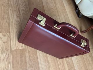 Maletín de dirección en piel marrón. Ideal regalo