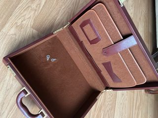 Maletín de dirección en piel marrón. Ideal regalo