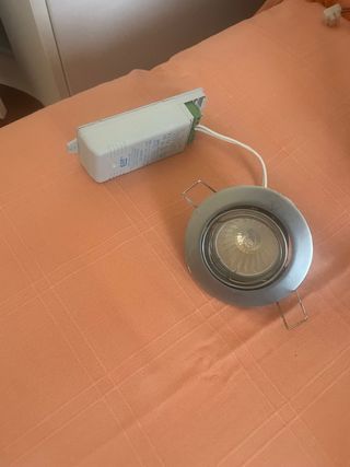 Foco empotrable con transformador