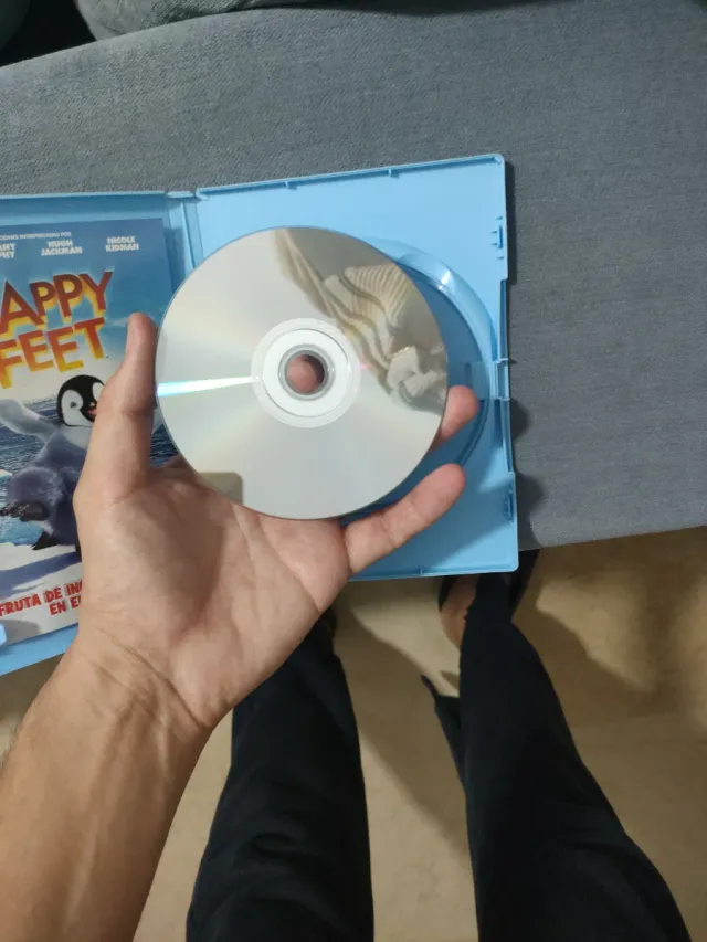 DVD del film animato per bambini Happy Feet