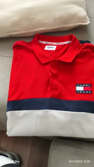 Camiseta Polo Tommy Jeans Roja y Azul
