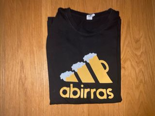 Camiseta Adidas Negra con Estampado Cerveza