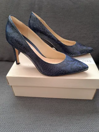 Zapatos de tacón Clarks azul marino