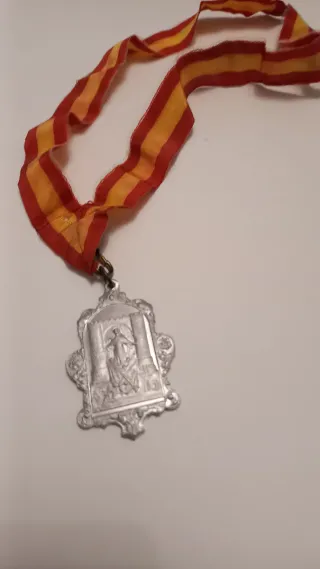 Medalla Antigua Santa Teresa de Jesús Aluminio