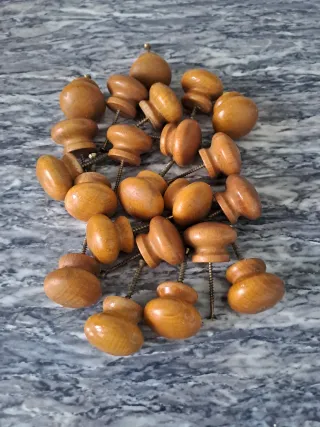 22 Pomos de madera para muebles