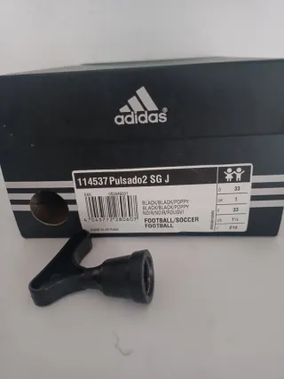 Scarpe calcio Adidas tg.33 nere/rosse nuove