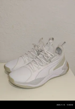Puma Uproar Hybrid Court Core white snow