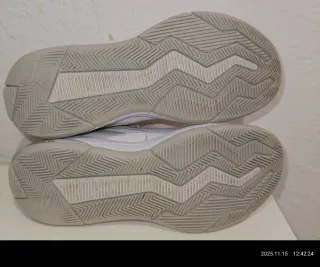 Puma Uproar Hybrid Court Core white snow