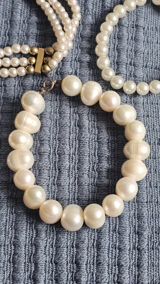 Lote 5 Pulseras Perlas ( no originales )