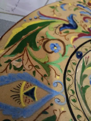 Centrotavola artigianale dipinto a mano