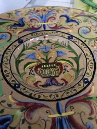 Centrotavola artigianale dipinto a mano