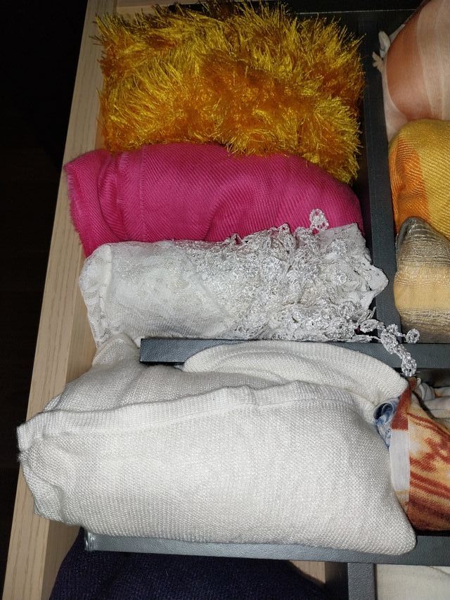 Lote de bufandas y pañuelos