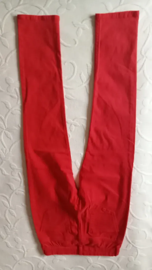 Pantalón rojo Talla 16 Trasluz