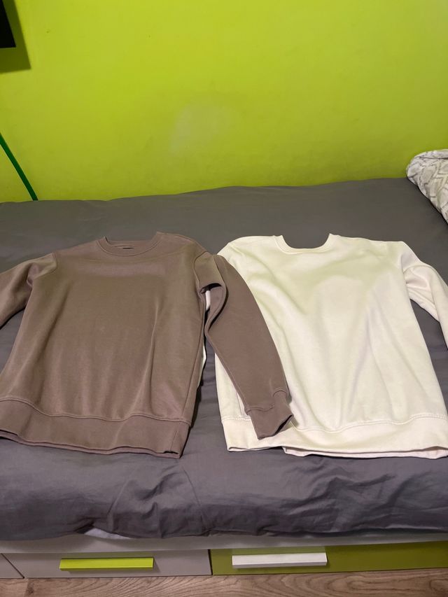 Sudadera marrón y blanca