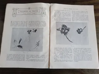 Máquina de coser Singer antigua, con motor y libro