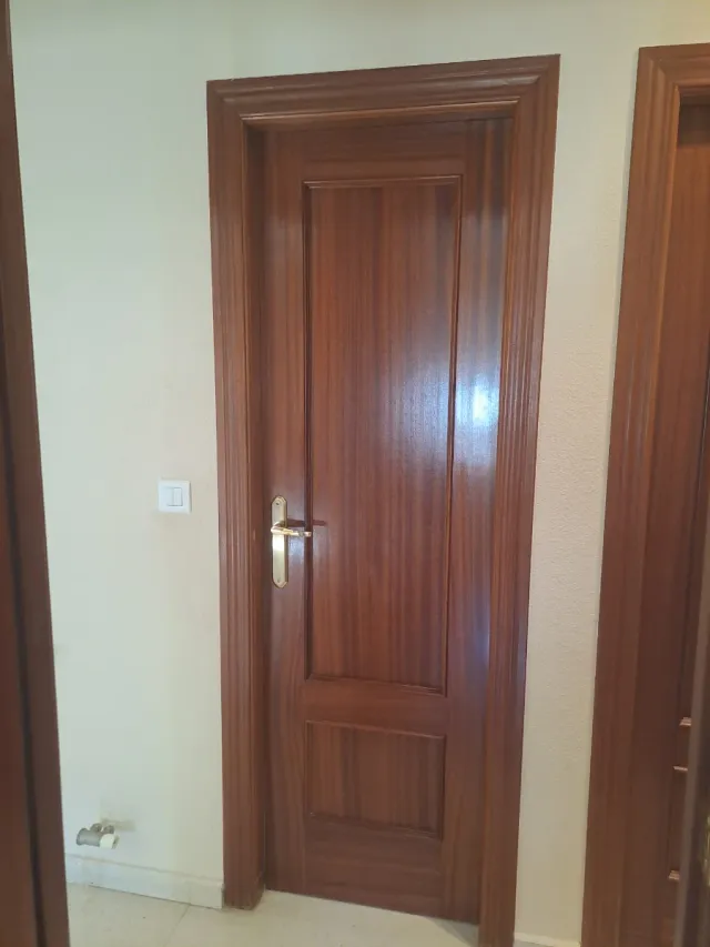 Puerta de madera