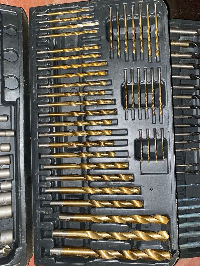 Maletín de brocas y accesorios