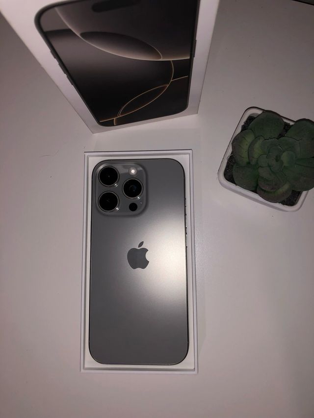iPhone 16 Pro Grigio