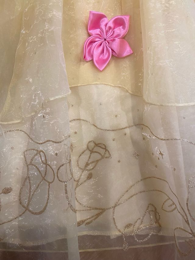 Lote 3 disfraces princesas. Talla: 140 cm