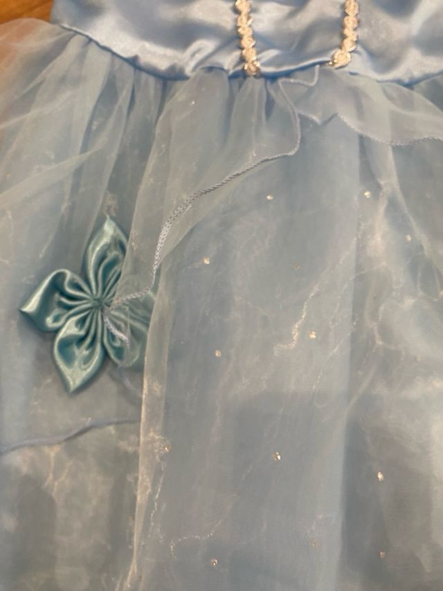 Lote 3 disfraces princesas. Talla: 140 cm