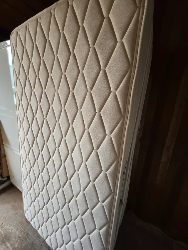 ❗️❗️❗️ COLCHÓNES ECONOMICOS 105X190 ☎️683469031☎️