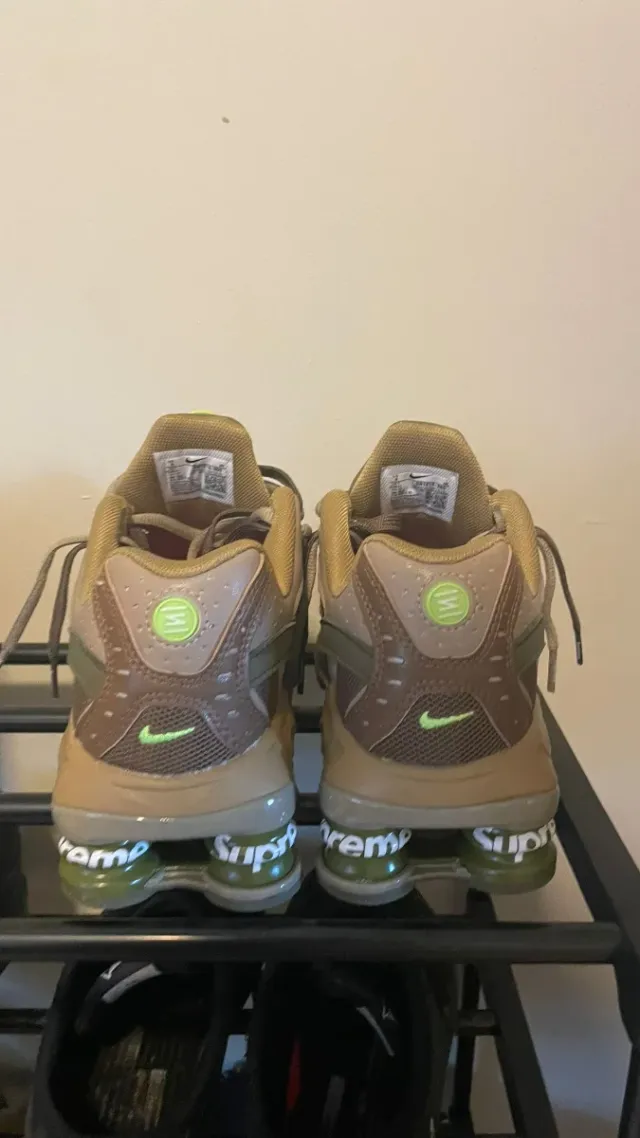 Zapatillas Nike x Supreme Marrones y Verdes