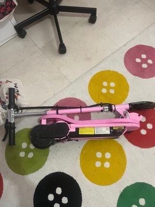 Patinete eléctrico infantil rosa