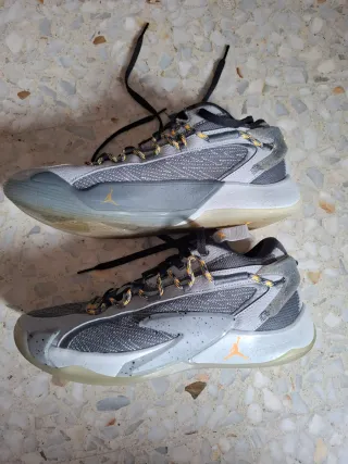 Zapatillas Jordan Luka 2 Gris/Blanco