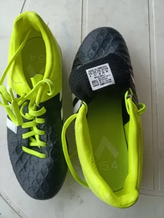 Zapatillas de fútbol Adidas negras y amarillo