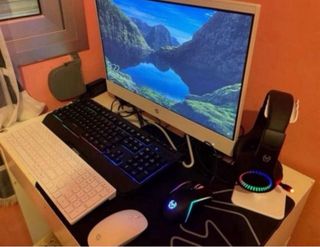 PC HP Blanco y Negro