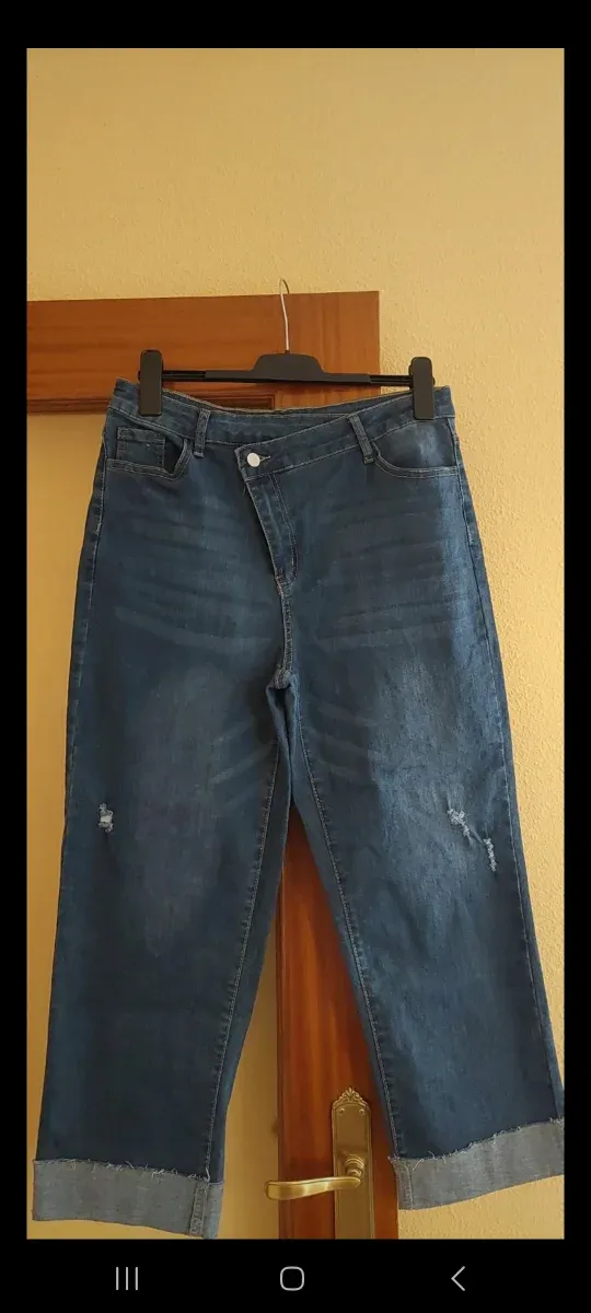 Vaqueros cintura cruzada