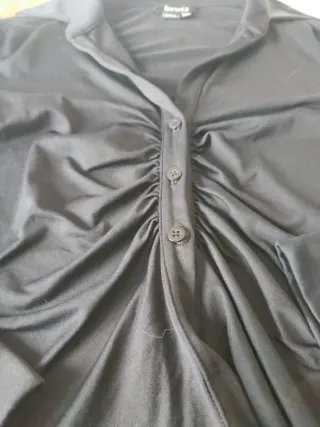 Camisa Bershka elástica negra