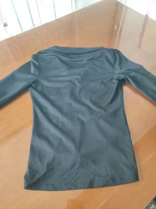 Camisa Bershka elástica negra