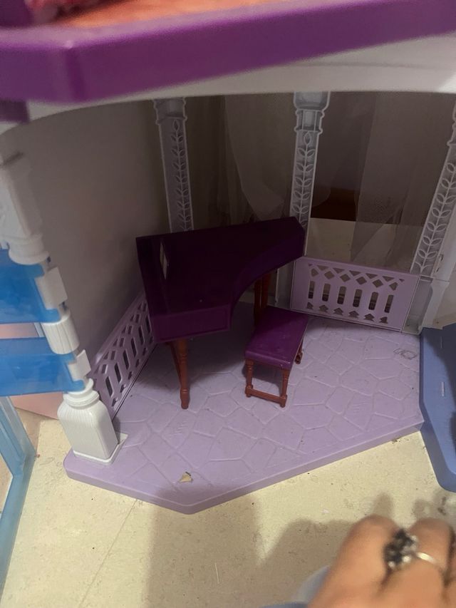 Castillo Frozen con muñecas y accesorios