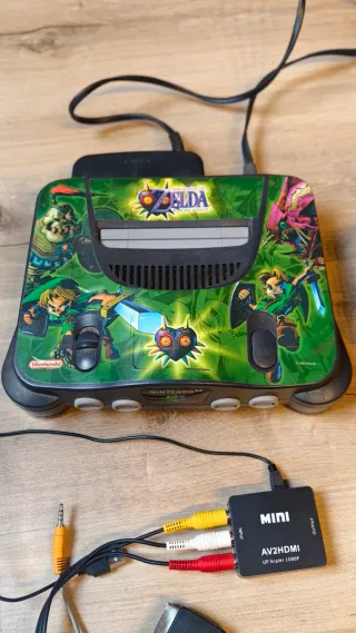 Console Nintendo 64 + 2 controller + 5 giochi