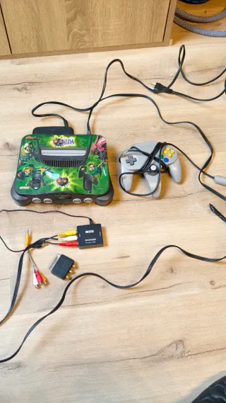 Console Nintendo 64 + 2 controller + 5 giochi