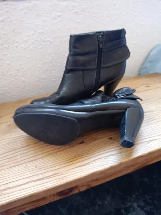 Botines de tacón negros