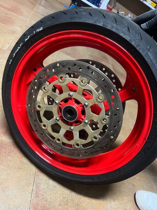 Llantas CBR1000RR 2007 y aceite 300v