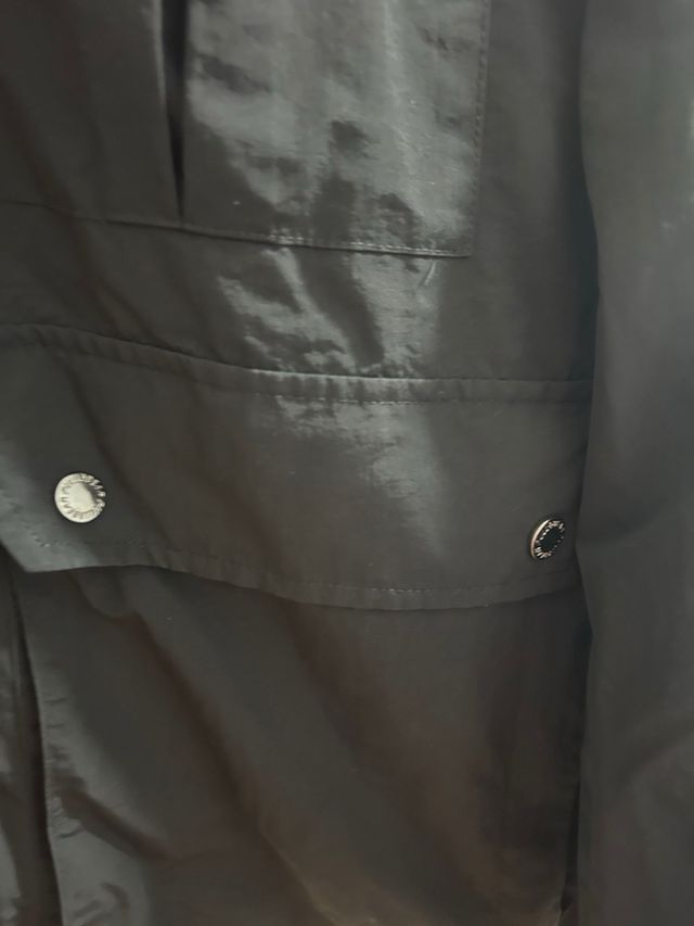 Chaqueta Cortavientos Pull&Bear Negra