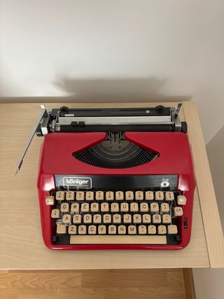 Máquina de escribir König Eurographic Roja