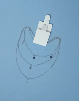 Collar plateado nuevo