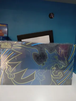 Ultra Premium Collection Pokémon Charizard ITA