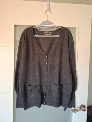 Chaqueta punto gris oscuro