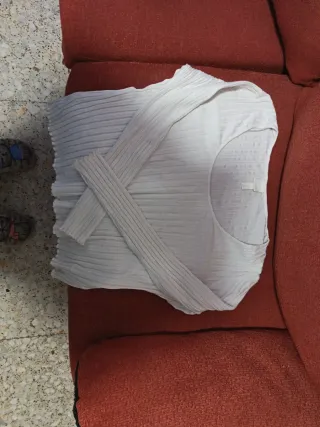 Blusa H&M blanca de canalé